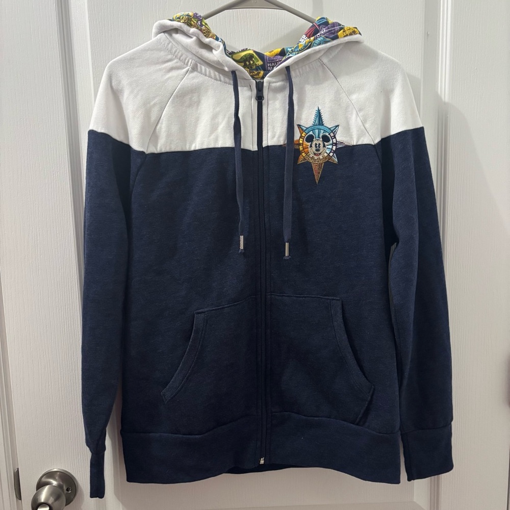 Walt Disney Four Parks Compass Mickey Mouse Embroidered Hoodie Women's Size M